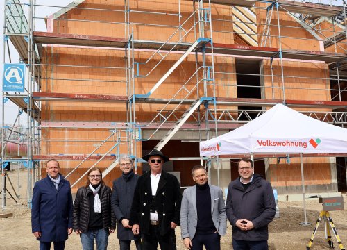 Volkswohnung feiert Richtfest: 52 neue Mietwohnungen in Durlach