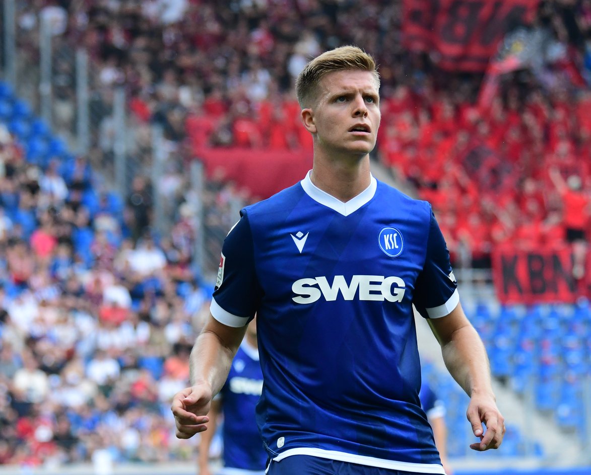 Die blau-weiße meinKA-Interview-Reihe: 7 Fragen mit KSC-Spieler Dženis Burnić