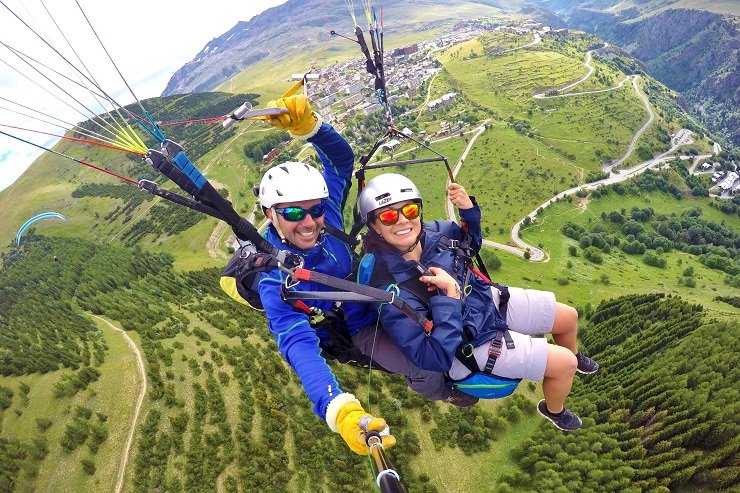 Tandem Paragliding in Alpe d'Huez France - MelbTravel