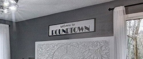 Meet the Wisconsin mom who made the viral 'Welcome to POUNDTOWN' sign