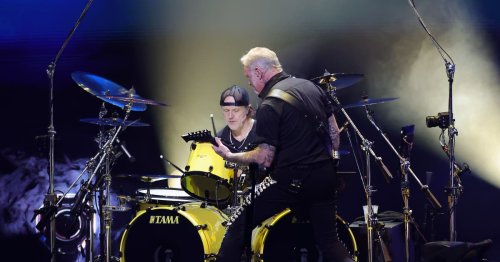 60,000 Fans Caused a Small Earthquake Because of One Famous Rock Song