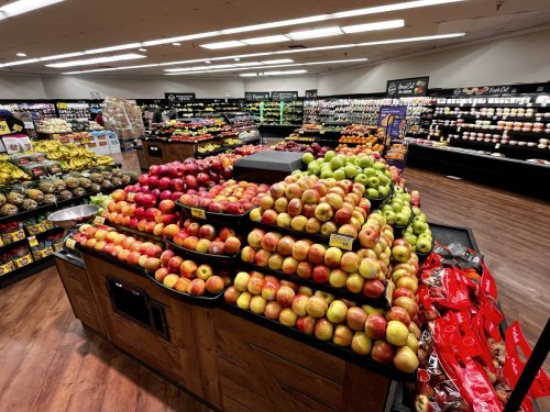 Beloved Grocery Chain Makes Big Move After Announcing Plans to Open 800 New Stores