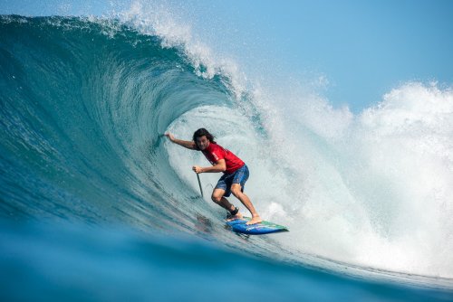 SUP Surfers Take on Pipe at 2019 Backdoor Shootout