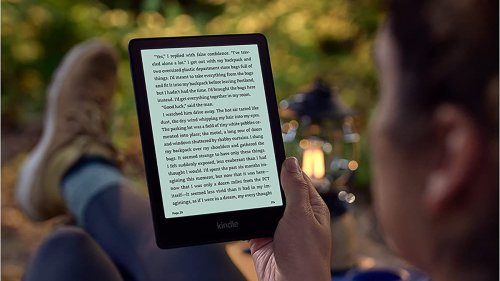 bring-a-library-with-you-wherever-you-go-with-a-kindle-paperwhite