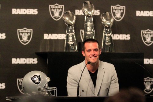 Derek Carr says farewell to Raiders fans, ‘never envisioned it ending this way’