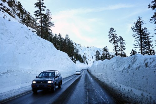 Sierra Nevada snowpack hits biggest level in nearly 30 years