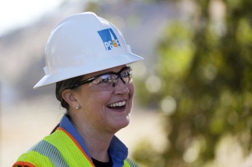 PG&E CEO, other execs with utility titan, land higher compensation