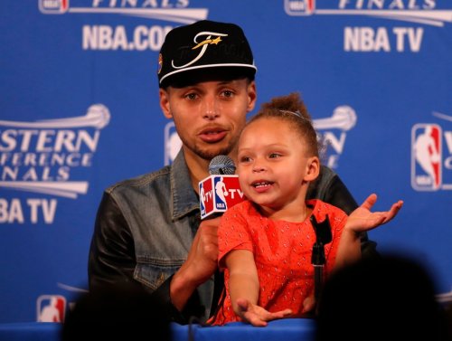 Photos: Fans can’t believe how tall Steph Curry’s eldest daughter, Riley, has grown
