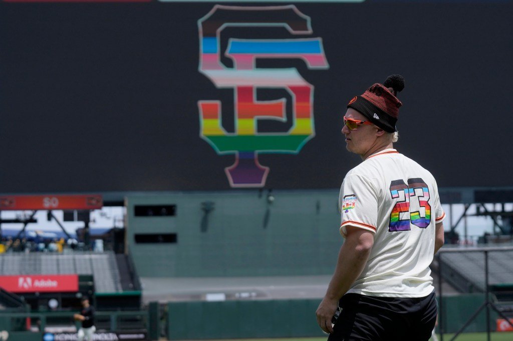 San Francisco Giants to be first MLB team to play in Pride uniforms - CBS  News