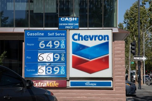 Bay Area gas prices top $6.10 as California hits all-time record