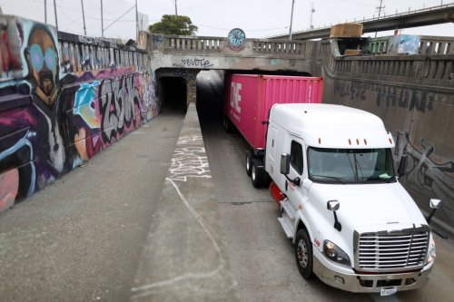 Port of Oakland congestion can delay cargo trucks for hours. This project aims to fix that.