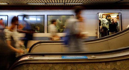 Oakland: Person on trackway disrupts rush-hour BART service