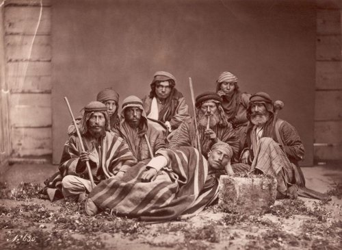 The keffiyeh explained: How this scarf became a Palestinian national symbol
