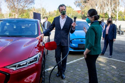 Walters: Newsom’s electric car nirvana collides with reality