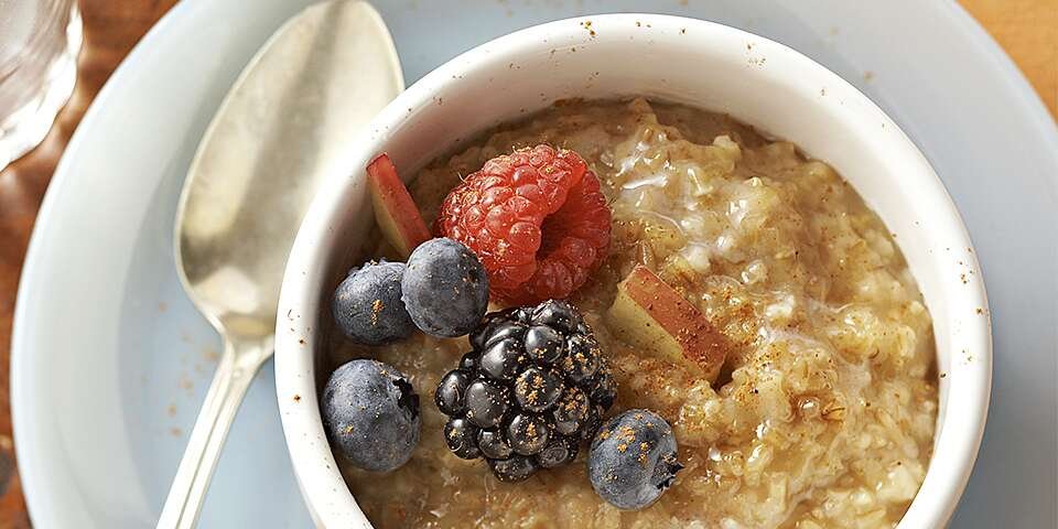 This Dietitian-Approved Hack Makes My Oatmeal Taste Way Better