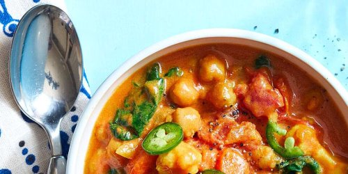 17 Mediterranean Diet Soups to Pack for Lunch