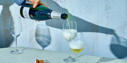 Did You Know Flutes Are Not the Best Glasses to Use When Drinking Sparkling Wine? Here, Experts Explain Why