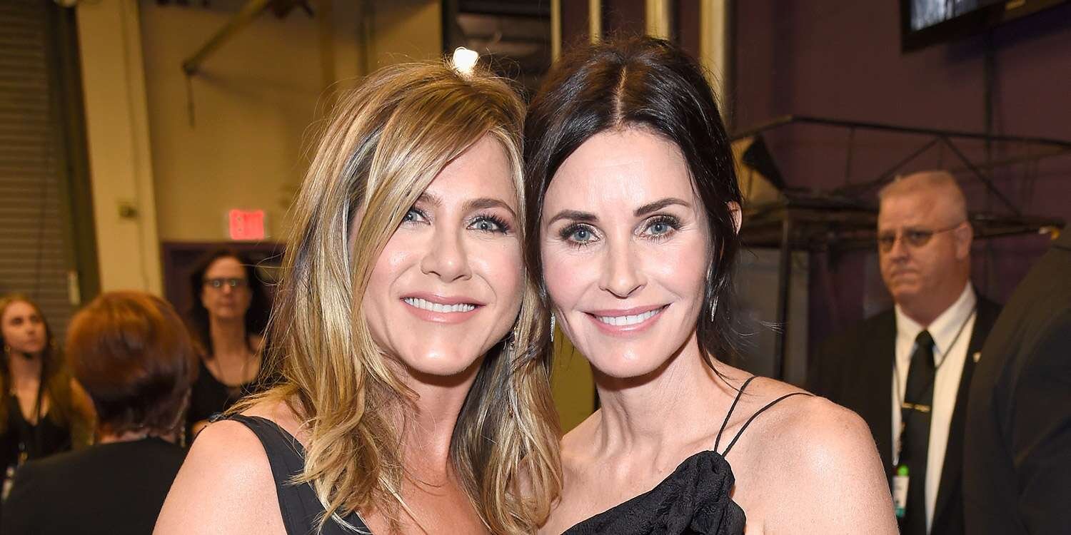 Jennifer Aniston and Courteney Cox share Friends flashbacks to celebrate the reunion
