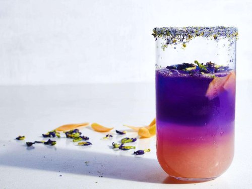 This Magical Blue Matcha Paloma Cocktail Changes Colors