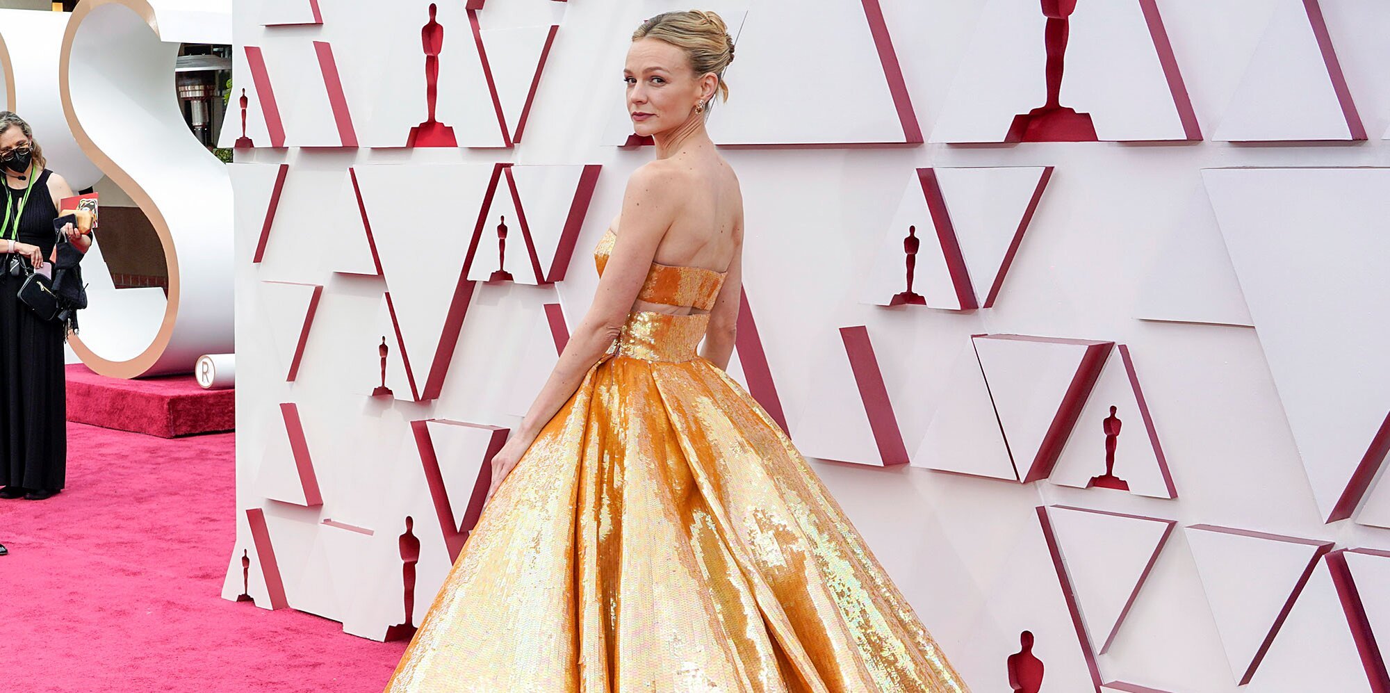 The Best Looks From the 2021 Oscars - cover