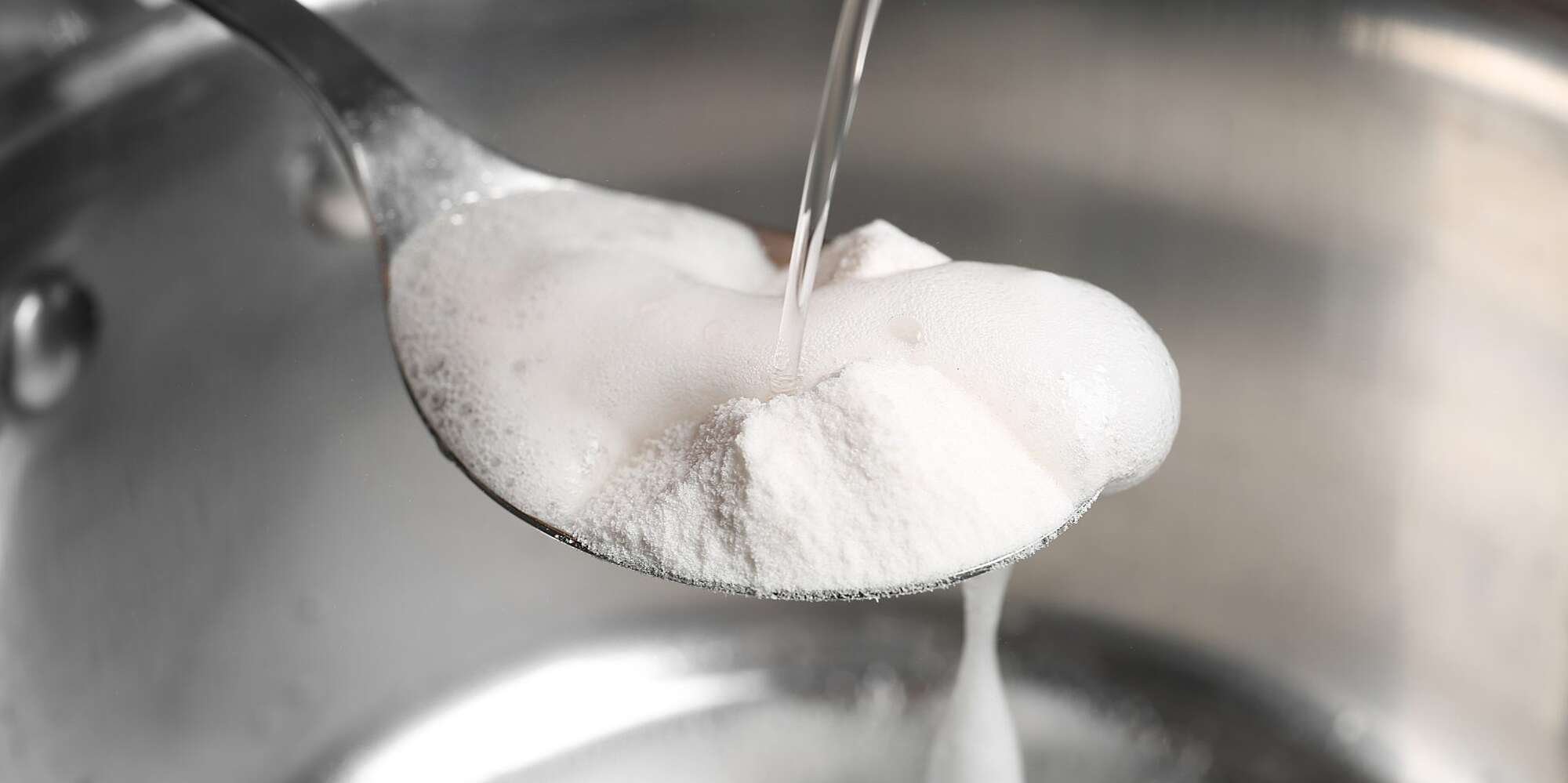 9 Ways to Clean Your Kitchen With Baking Soda