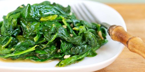 Martina McBride's Sautéed Spinach Recipe Is So Easy, Flavorful, and Healthy