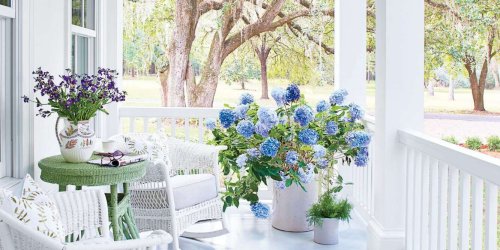 The Best Blue Paint Colors For Porch Ceilings, According to Designers