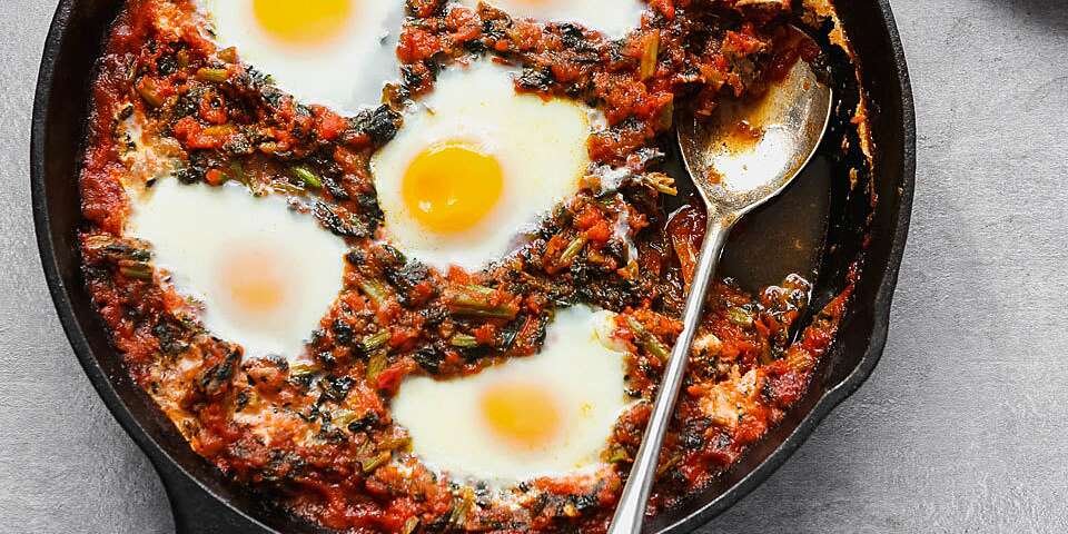 Baked Eggs in Tomato Sauce with Kale