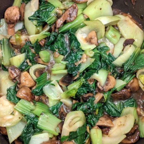 Chinese-Style Baby Bok Choy with Mushroom Sauce