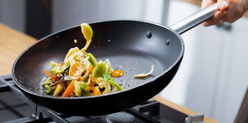 How to Choose the Best Cookware for Your Registry