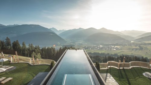 Die 10 spektakulärsten Hotel-Pools der Alpen