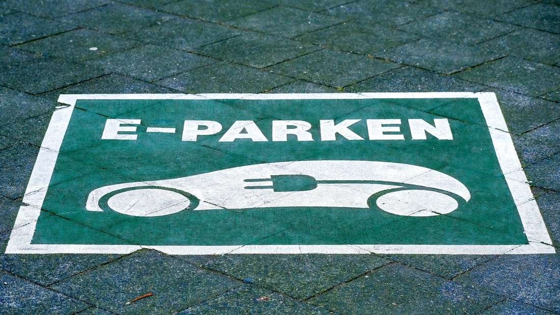 „Weil ich mir das nicht leisten kann“: Neue E-Auto-Regel in Bayern stößt einigen sauer auf