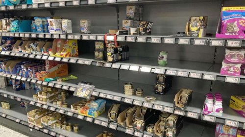 Regale auch in München leer: Supermarkt bittet Kunden, auf andere Marken umzusteigen
