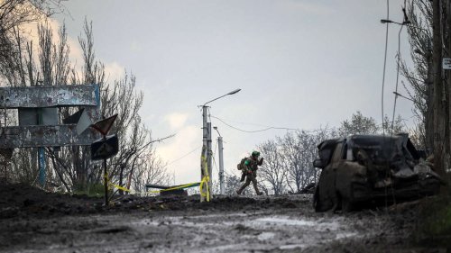 Nach Sieg in Bachmut: Wagner-Söldner und Russlands Soldaten rücken über Autobahnen vor