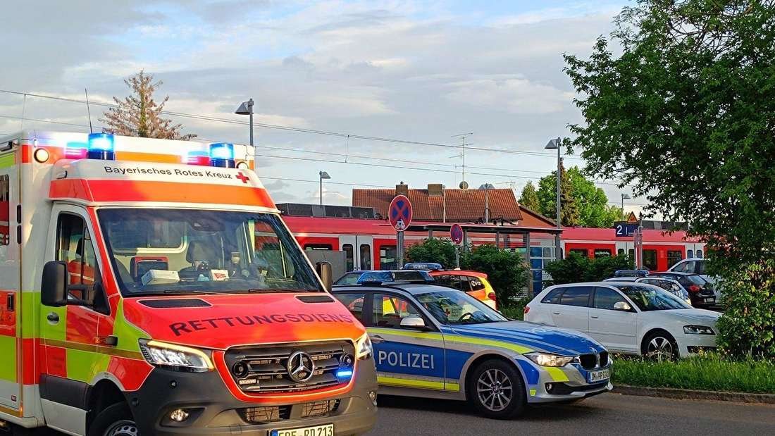 „Das waren doch Schüsse“: Lautes Knallen am S-Bahnhof – Polizei schießt auf AfD-Fan mit Messer