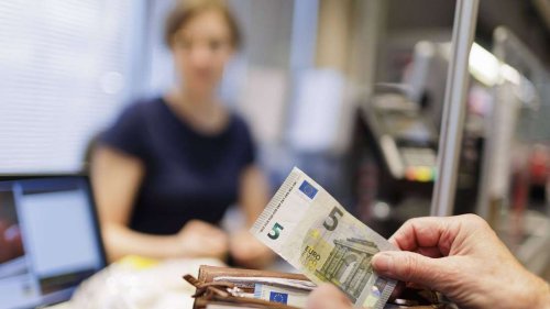 Gehaltsranking in RTL-Sendung: So viel verdient ein Kassierer bei Aldi