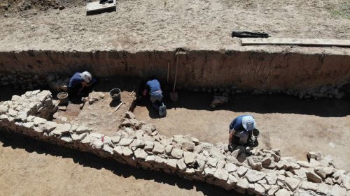 „Archäologische Sensation“ in Unterfranken: Forscher finden über 1000 Tote in tausend Jahre altem Grab