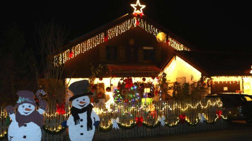 Peitinger Weihnachtshaus leuchtet in diesem Jahr auf (kleiner) Sparflamme