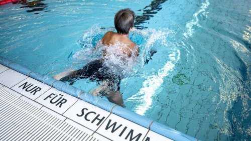 Wegen der Kosten: Waakirchen vertragt Entscheidung über Schwimmbad