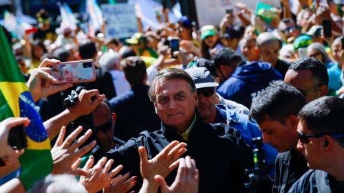 Letzte Brasilien-Umfrage sieht Bolsonaro hinten – schon 121 Personen wegen „Wahlverbrechen“ verhaftet