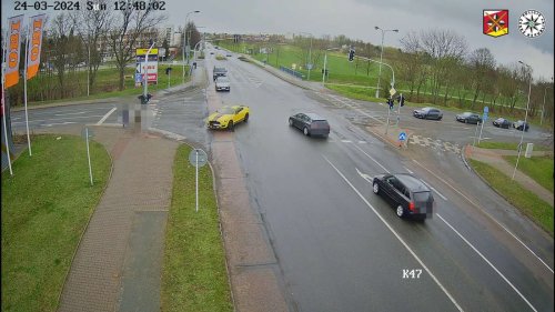 Kurioser Unfall in Tschechien: Geburtstagskind zerlegt Ford Mustang