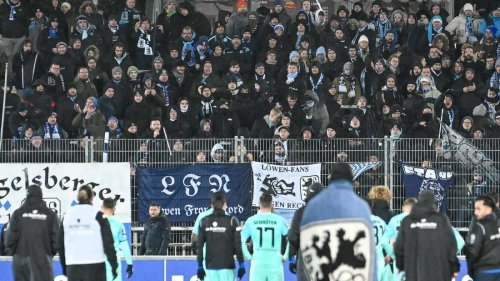 TSV 1860 München von BVB-Bubis vorgeführt – Fans haben genug von Jacobacci: „Trainer raus!“