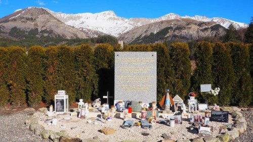 Germanwings-Absturz: Sie stand den Angehörigen zur Seite – Deutsche sprang als freiwillige Helferin ein