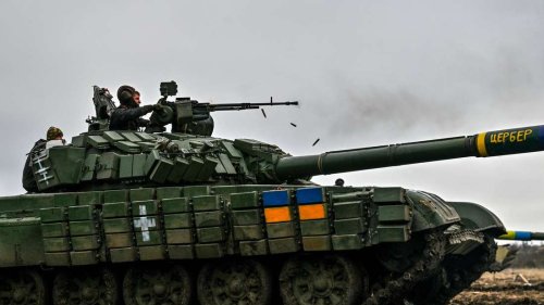 Ukrainische Einheiten locken russische Soldaten aus Panzer – und stehlen ihn