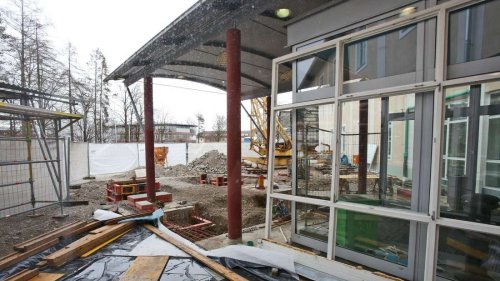 Tölzer Landratsamt bekommt neuen Eingangsbereich