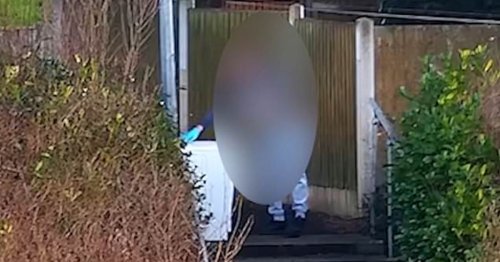 Fly-tipper brazenly dumps a washing machine in daylight before running off