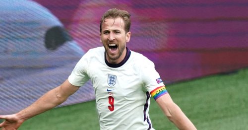 Manchester City willing to offer £130m for Harry Kane but Tottenham stand firm