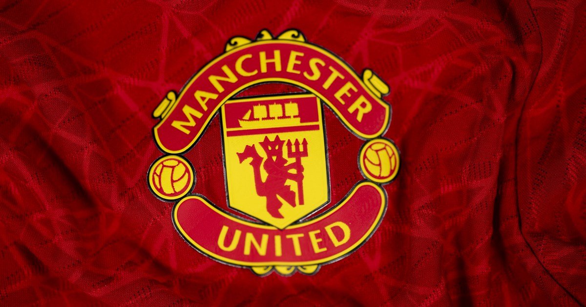 Man Utd forced to make embarrassing decision ahead of Manchester derby