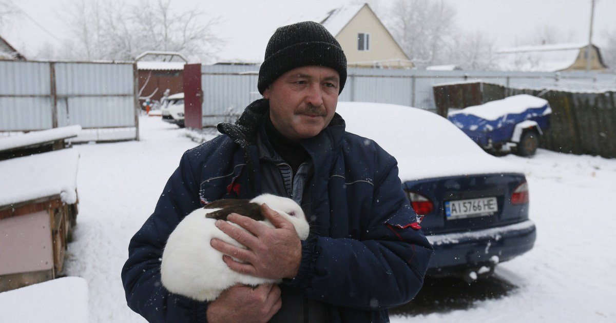 Ukrainian man reunited with his rabbit after Russia destroyed his house