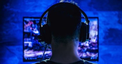 Older gamers play more video games than teens reveals new survey